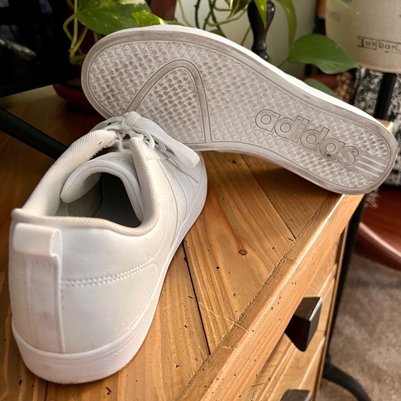 Classic White Adidas - Picture 2 of 3